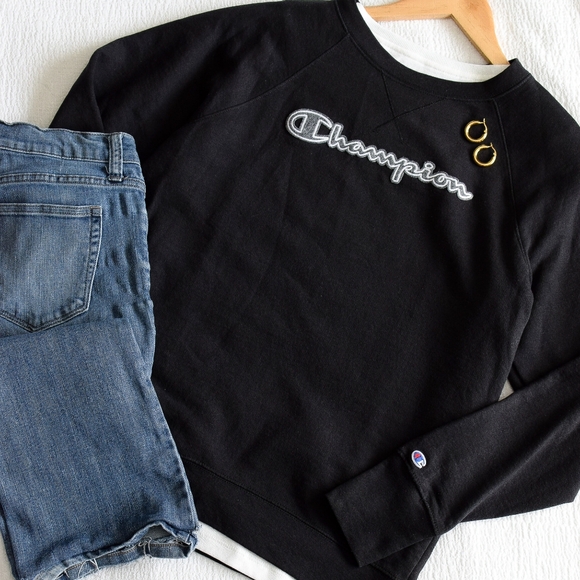 Vintage Y2K Champion Black Logo Crew Neck Pullover Sweatshirt Size M Activewear - Picture 1 of 8